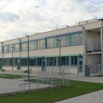 Grundschule in moderner Hybridbauweise