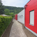 Kinderhaus in Herten-farbig abgesetzte Plattenfassade