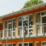 Nachhaltiger Neubau von SÄBU Holzbau beim Kindergarten von St. Johannes in Taufkirchen.